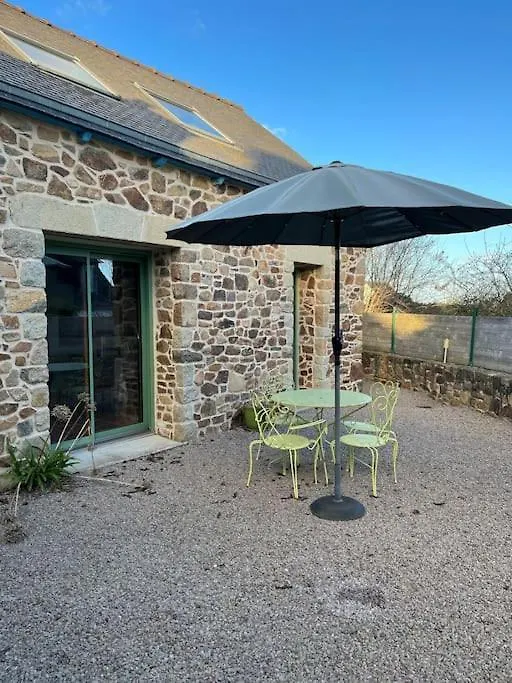 Gite De L'Issue Ploubazlanec Holiday home